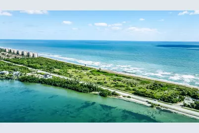 7700 S Ocean Drive Villa #24, Jensen Beach, FL 34957 - Photo 8