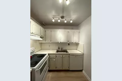3034 Ellesmere B #3034, Deerfield Beach, FL 33442 - Photo 4
