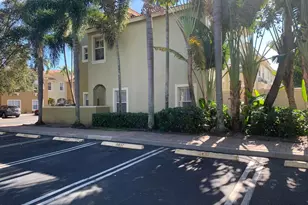 101 Lake Monterey Cir, Boynton Beach, FL 33426 - Photo 2