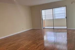 960 Crystal Lake Dr, Pompano Beach, FL 33064 - Photo 6