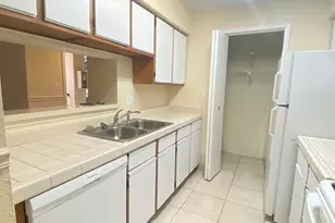 949 Riverside Dr, Coral Springs, FL 33071 - Photo 6