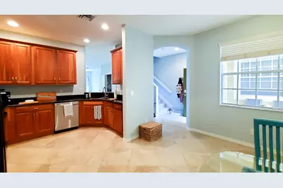 1560 SE Wilshire Place #102, Stuart, FL 34994 - Photo 4