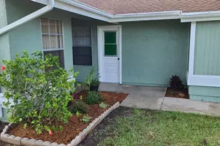 1720 SE Linpark Ct, Port Saint Lucie, FL 34952 - Photo 4