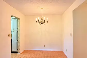 905 Savannas Point Dr, Fort Pierce, FL 34982 - Photo 8