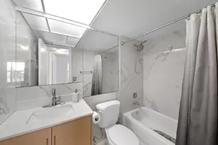 9281 Sunrise Lakes Blvd, Sunrise, FL 33322 - Photo 22