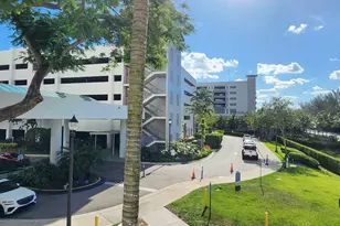 15051 Royal Oaks Ln, North Miami, FL 33181 - Photo 4