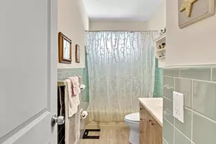 19321 NE 18th Pl, Miami, FL 33179 - Photo 20