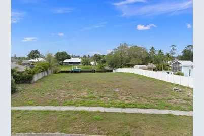 420 NE Cornwall Avenue, Port Saint Lucie, FL 34983 - Photo 8