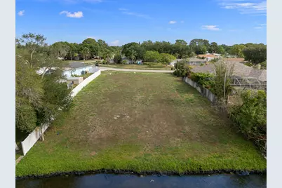 420 NE Cornwall Avenue, Port Saint Lucie, FL 34983 - Photo 6