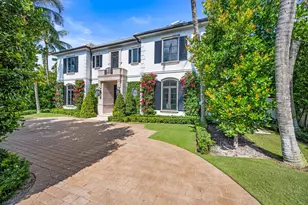 125 Via Vizcaya, Palm Beach, FL 33480 - Photo 2