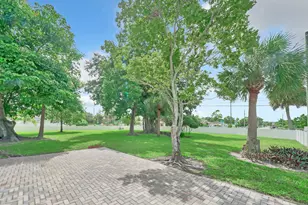 5271 Wallis Rd, West Palm Beach, FL 33415 - Photo 20