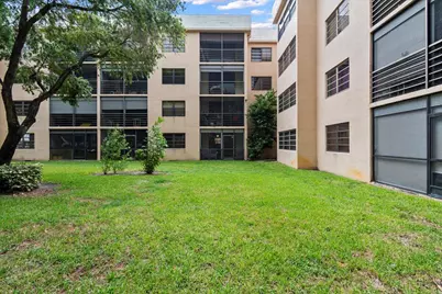 4760 Lucerne Lakes Boulevard W #105, Lake Worth, FL 33467 - Photo 22