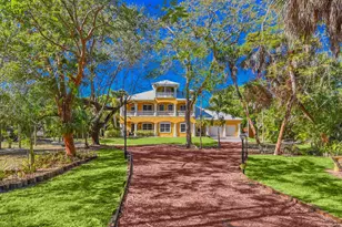 8073 S Indian River Dr, Fort Pierce, FL 34982 - Photo 2