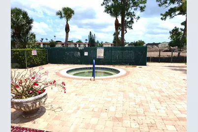 7586 Tahiti Lane #201, Lake Worth Beach, FL 33467 - Photo 6