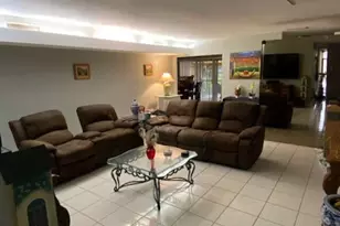 16023 Kingsmoor Way, Miami Lakes, FL 33014 - Photo 2