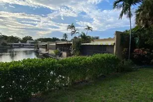 16023 Kingsmoor Way, Miami Lakes, FL 33014 - Photo 6