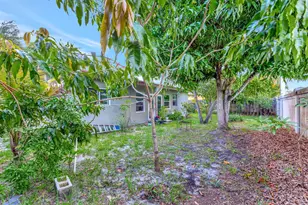 8001 NW 3rd Pl, Margate, FL 33063 - Photo 18