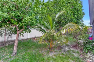 8001 NW 3rd Pl, Margate, FL 33063 - Photo 20