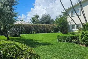 880 W Horizons, Boynton Beach, FL 33435 - Photo 1