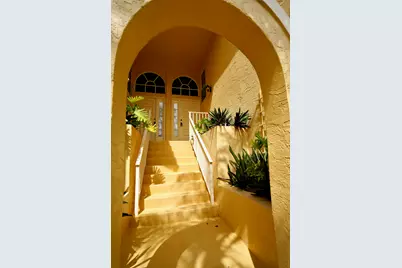 2121 S Ocean Boulevard #804, Hillsboro Beach, FL 33062 - Photo 2