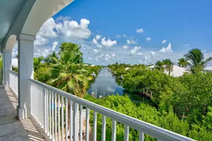 1330 Coury Dr, Key Colony Beach, FL - Photo 2
