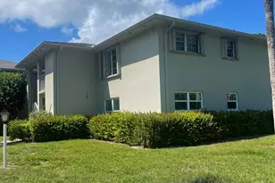 29 Lake Vista Trail, Port Saint Lucie, FL 34952 - Photo 2