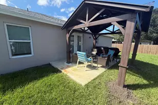 6106 Bamboo Dr, Fort Pierce, FL 34982 - Photo 32