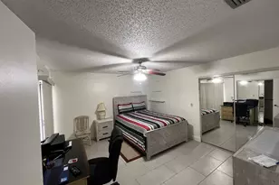 172 Meadows Dr, Boynton Beach, FL 33436 - Photo 8