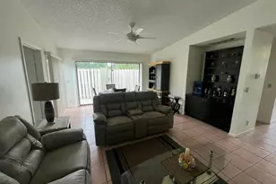 172 Meadows Dr, Boynton Beach, FL 33436 - Photo 6
