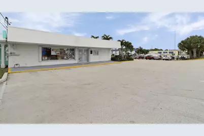 631 Northlake Boulevard, North Palm Beach, FL 33408 - Photo 10
