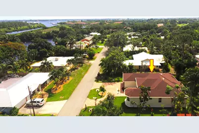 567 SW Hidden River Avenue, Palm City, FL 34990 - Photo 4