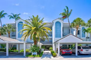 133 Bay Colony Dr N, Juno Beach, FL 33408 - Photo 2