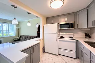 350 Horizons E, Boynton Beach, FL 33435 - Photo 14