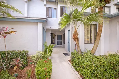 405 Harbour Pointe Way, Greenacres, FL 33413 - Photo 2