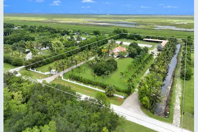 16559 Rustic Road, Wellington, FL 33470 - Photo 2