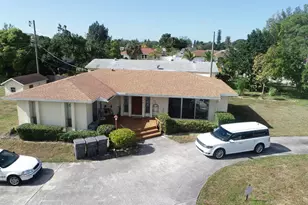 1675 E Breezy Ln, West Palm Beach, FL 33417 - Photo 1