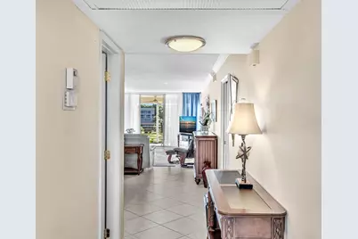 3510 Oaks Way #409, Pompano Beach, FL 33069 - Photo 8