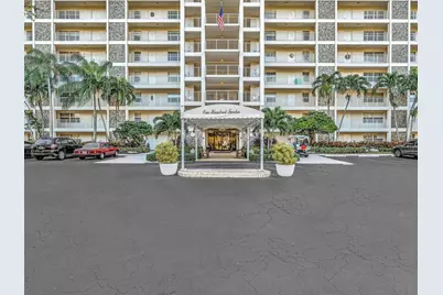 3510 Oaks Way #409, Pompano Beach, FL 33069 - Photo 2