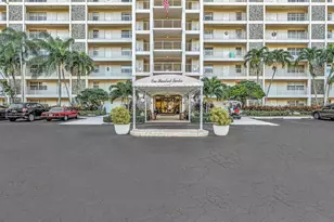 3510 Oaks Way, Pompano Beach, FL 33069 - Photo 2