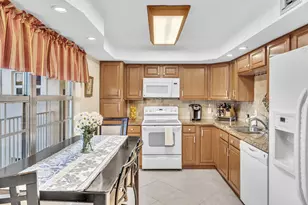 3510 Oaks Way, Pompano Beach, FL 33069 - Photo 14