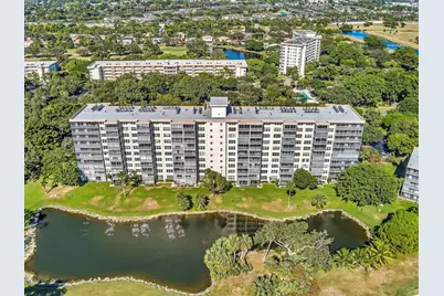 3510 Oaks Way #409, Pompano Beach, FL 33069 - Photo 2