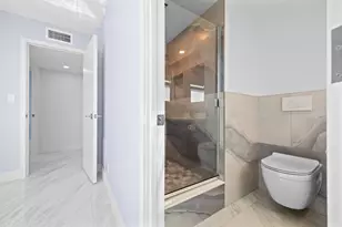 137 Golden Isles Dr, Hallandale Beach, FL 33009 - Photo 22