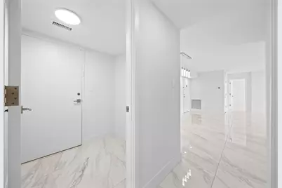 137 Golden Isles Drive #914, Hallandale Beach, FL 33009 - Photo 20