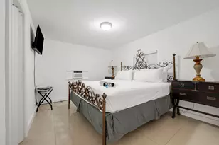 2365 NW 68th St, Miami, FL 33147 - Photo 16