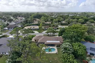 581 S Country Club Dr, Atlantis, FL 33462 - Photo 50