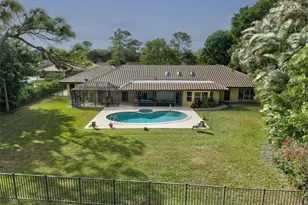 581 S Country Club Dr, Atlantis, FL 33462 - Photo 44