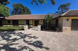 581 S Country Club Dr, Atlantis, FL 33462 - Photo 2