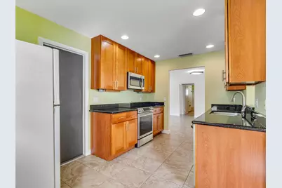 2016 SW Golf Lane, Boynton Beach, FL 33426 - Photo 8