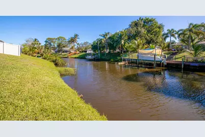 178 NE Dominican Terrace, Port Saint Lucie, FL 34983 - Photo 6
