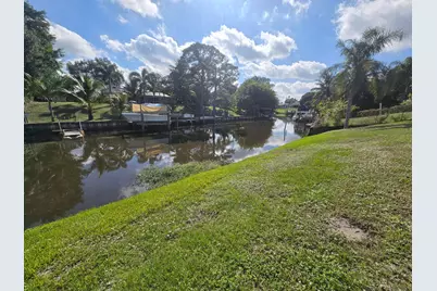 178 NE Dominican Terrace, Port Saint Lucie, FL 34983 - Photo 4